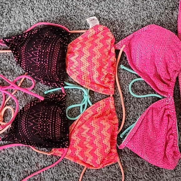3x STUNNING OP CROCHET CHEVRON NEON STRING BIKINIS - Picture 3 of 14